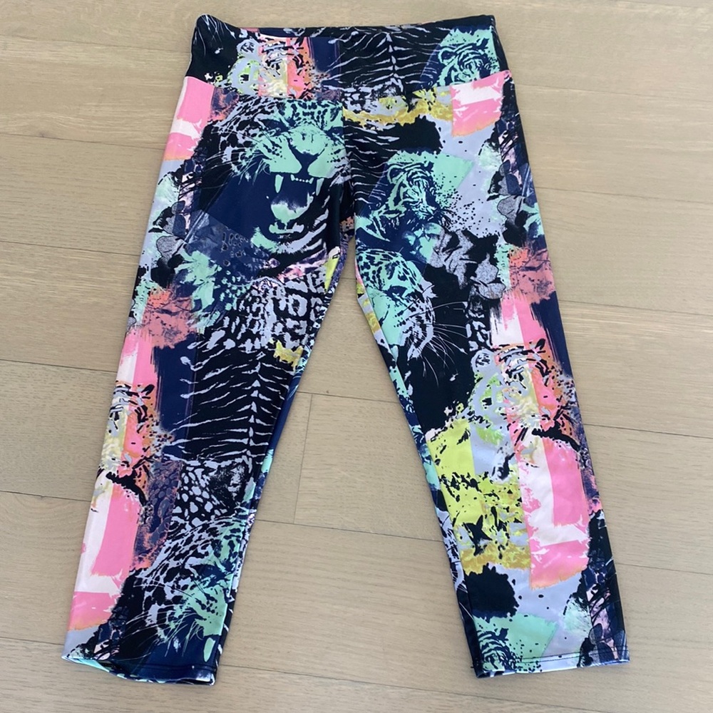 CHIC workout leggings!